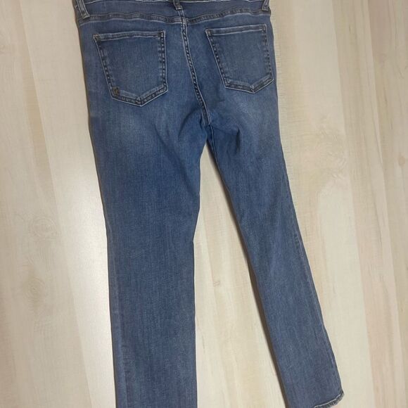 Kut from the Kloth Catherine boyfriend denim‎ jeans, size 8 - Picture 8 of 16